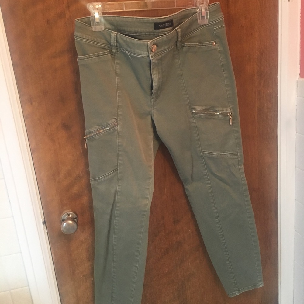 Army green crop pant.  Gold zipper